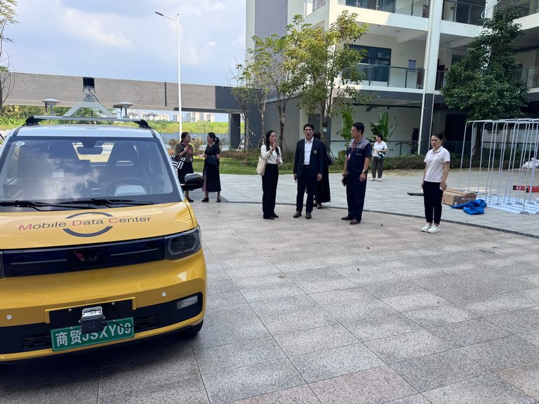暹罗大学代表团参观南宁职业技术大学校园